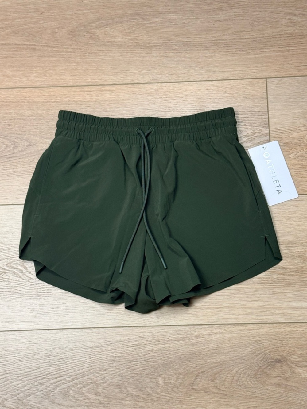 NWT Athleta Crossroads Shorts Dark Green Size XS